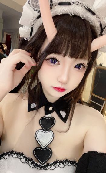 两腿之间