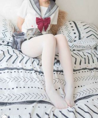国产绿帽娇妻找猛男3p视频